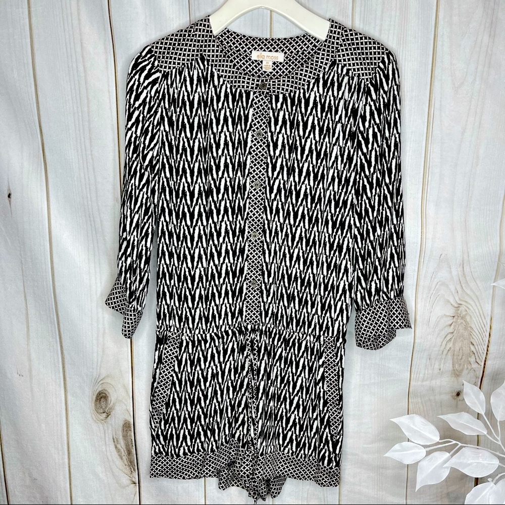 ELLA MOSS Abstract Short Romper Long Sleeved